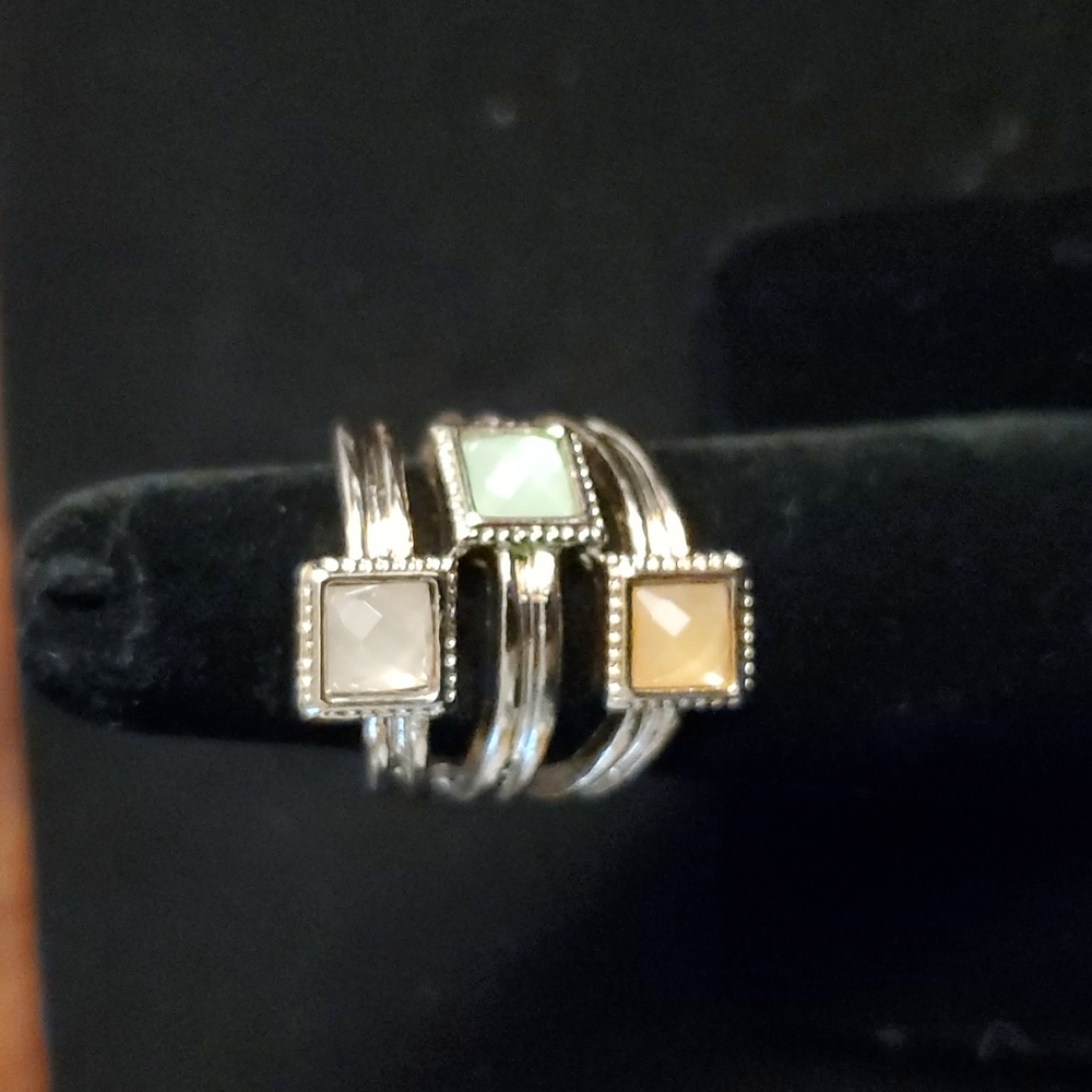 Avon Catalina ring size 6